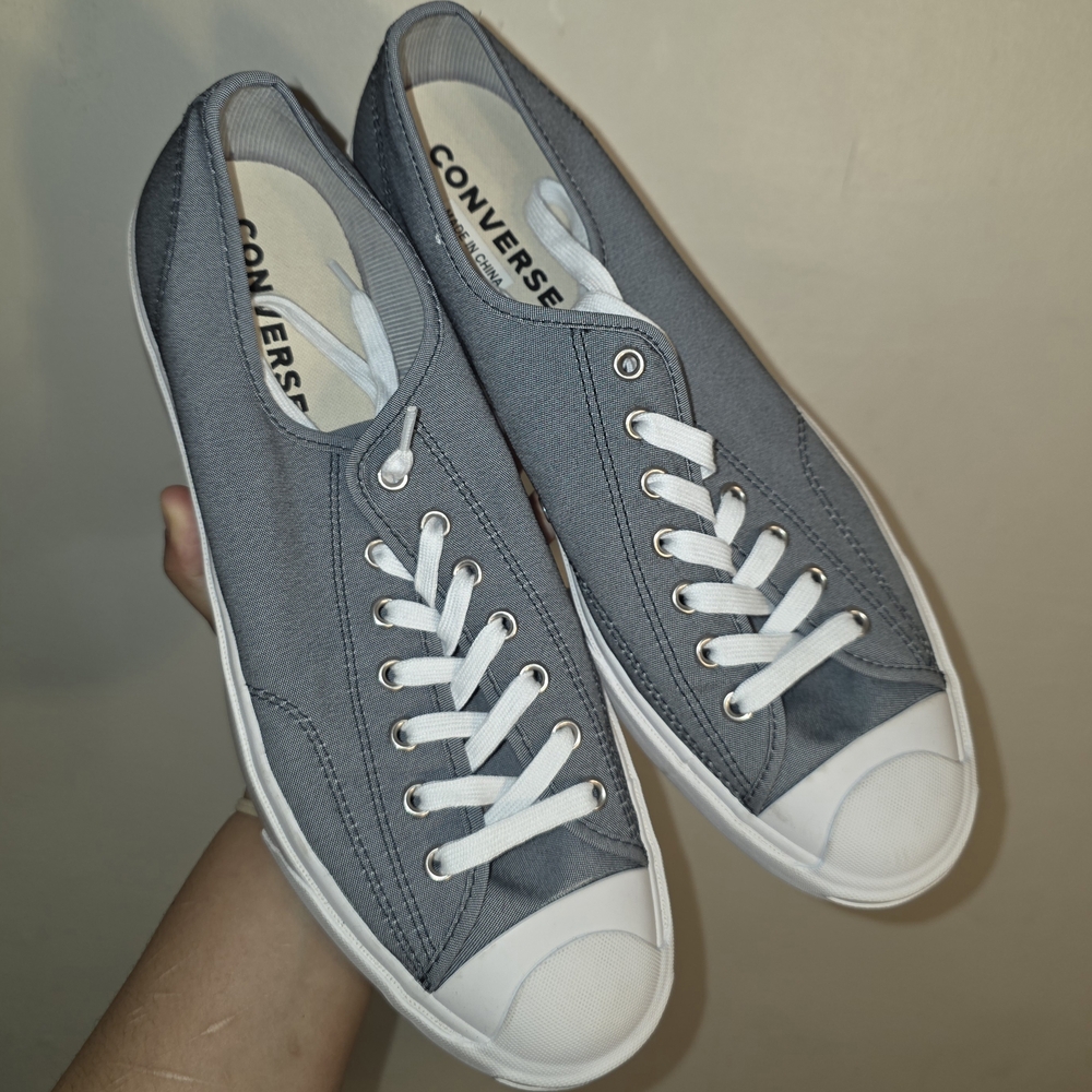 ☆Converse Gray and White Sneakers☆